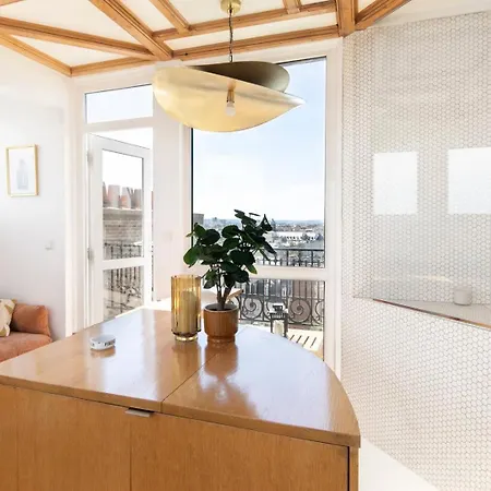 Wehost - With Eiffel Tower View In Heart Of 7e Arrondissement